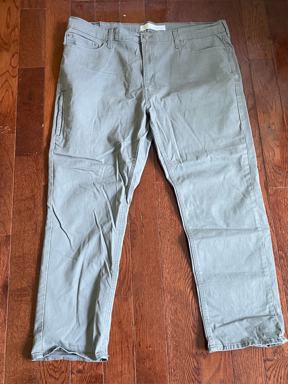 signature Levi’s gray pants